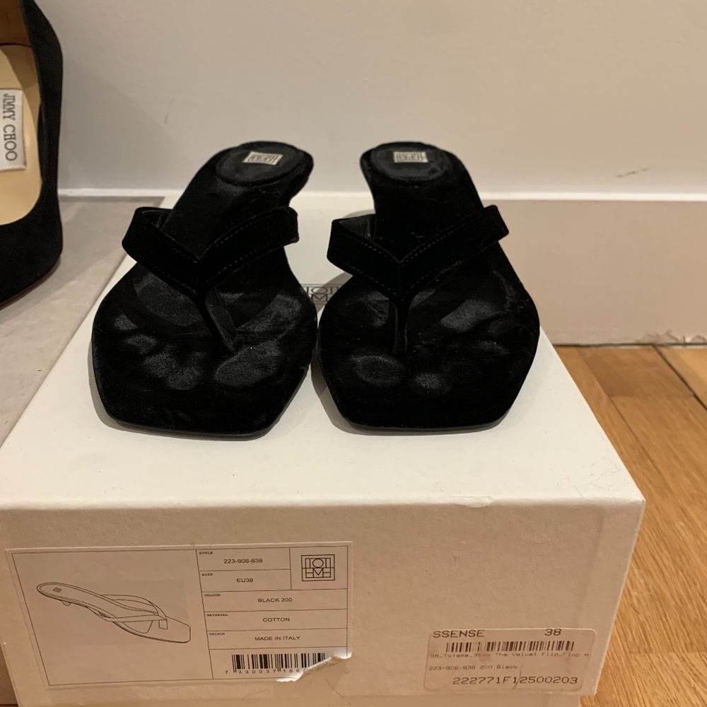 Totême sandals